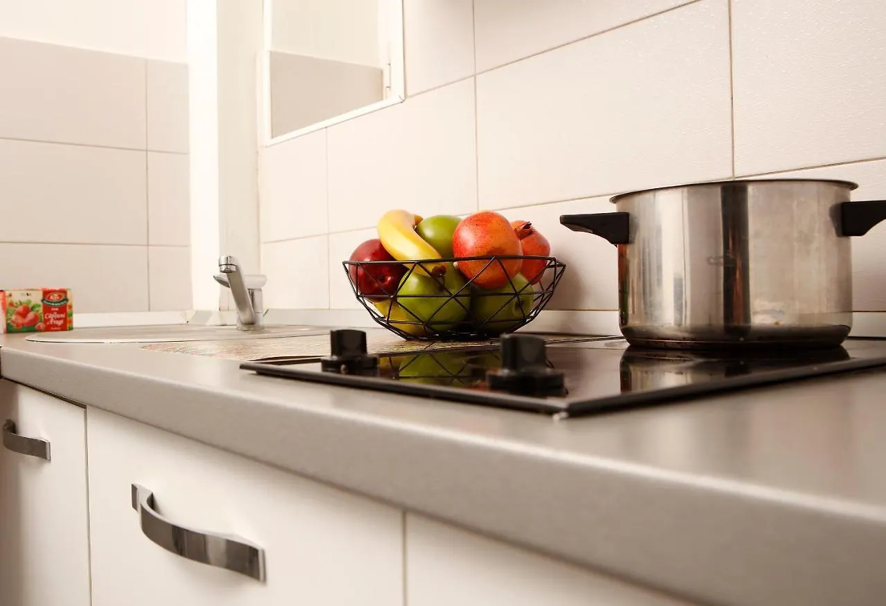 Central Apartment Very Close To Old City Bukarest
