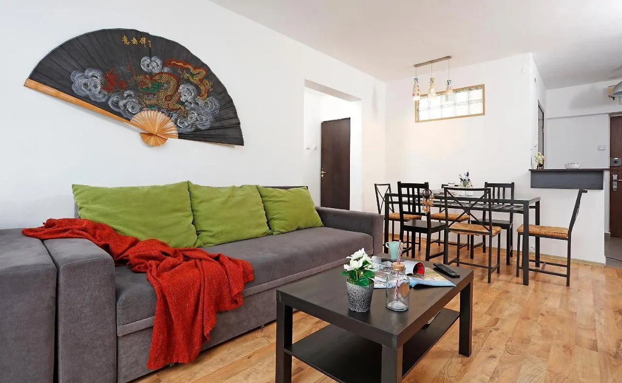 Central Apartment Very Close To Old City Bukarest
