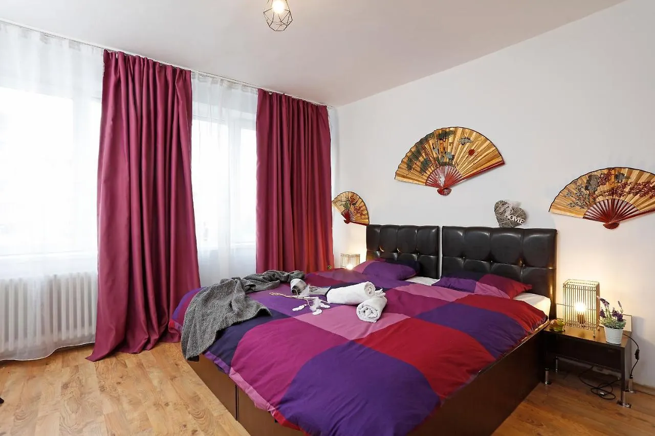 Central Apartment Very Close To Old City Bukarest Rumänien