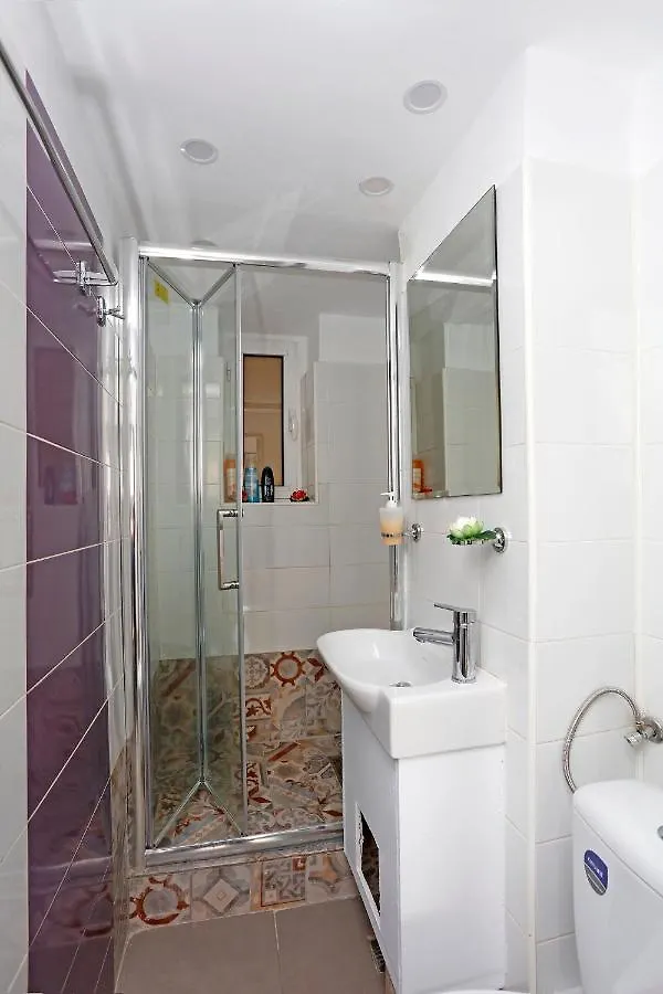 Central Apartment Very Close To Old City Bukarest