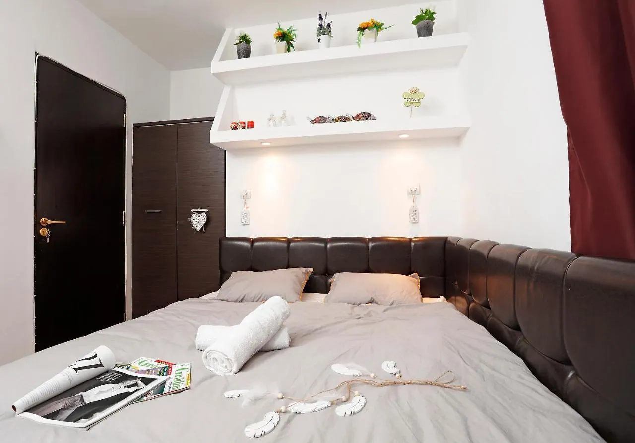 Central Apartment Very Close To Old City Bukarest Rumänien